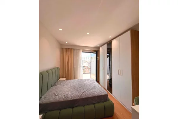 Shtepi me qera Apartament ne Tirane, 2+1, Mobilimi E mobiluar, Pagesa 750  Euro.