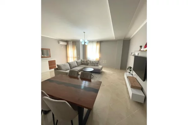 JEPET ME QIRA APARTAMENT 1+1 TEK RRUGA E RE E PORTIT!