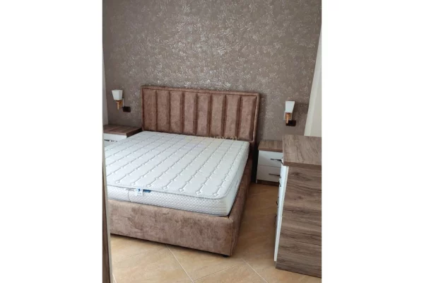 Shtepi ne shitje Apartament ne Vlore, 1+1, Mobilimi Pjeserisht e mobiluar, Pagesa 197,000  Euro.