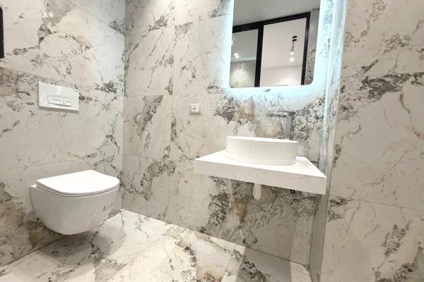 Shtepi ne shitje Apartament ne Tirane, Garsoniere, Mobilimi Pjeserisht e mobiluar, Pagesa 198,000  Euro.