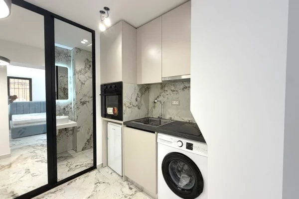 Shtepi ne shitje Apartament ne Tirane, Garsoniere, Mobilimi Pjeserisht e mobiluar, Pagesa 198,000  Euro.