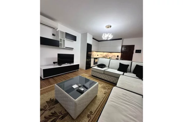 Shitet apartament modern 1+1 në bregdetin e Sarandes – vetëm 3 minuta në këmbë nga deti!