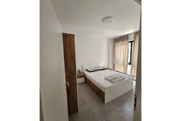 Shtepi ne shitje Apartament ne Durres, 1+1, Mobilimi E mobiluar, Pagesa 82,000  Euro.