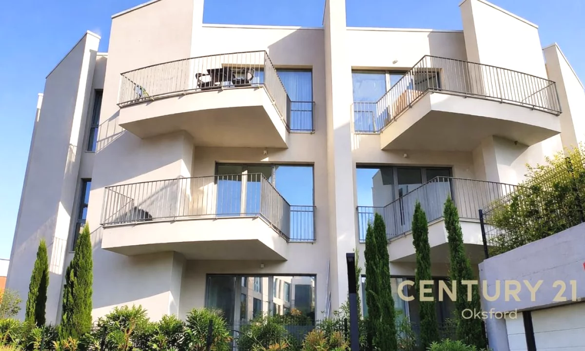 Shtepi ne shitje Apartament ne Tirane, 2+1, Mobilimi Bosh, pa mobiluar, Pagesa 380,000  Euro.