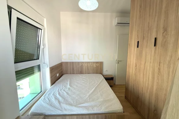 Shtepi me qera Apartament ne Tirane, 2+1, Mobilimi Pjeserisht e mobiluar, Pagesa 500  Euro.