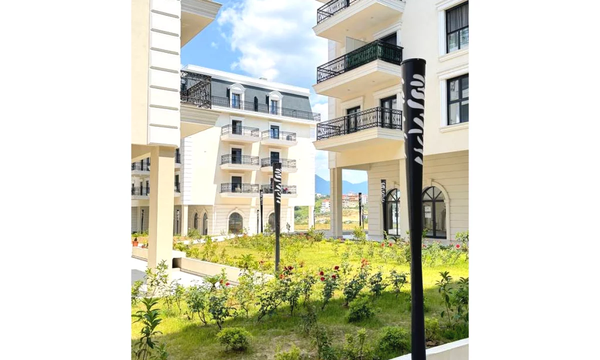 Shtepi ne shitje Apartament ne Tirane, 1+1, Mobilimi Bosh, pa mobiluar, Pagesa 135,000  Euro.