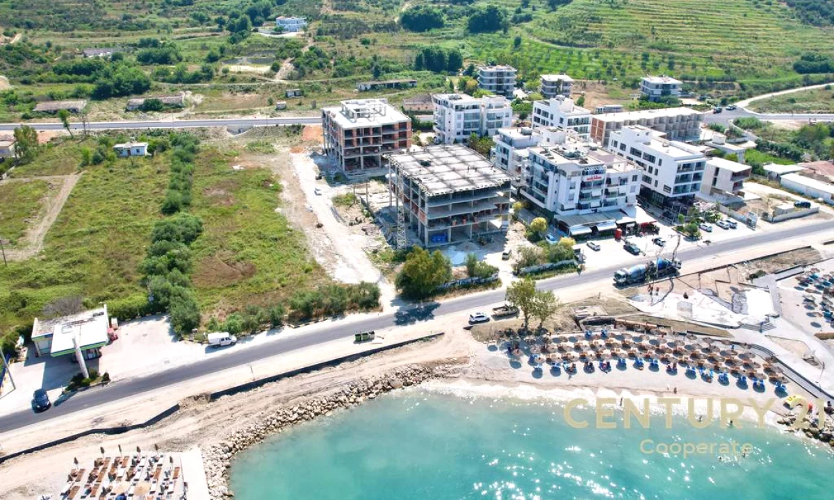 Shtepi ne shitje Penthose(kati i fundit panoramik) ne Vlore, 2+1, Mobilimi Bosh, pa mobiluar, Pagesa 581,700  Euro.