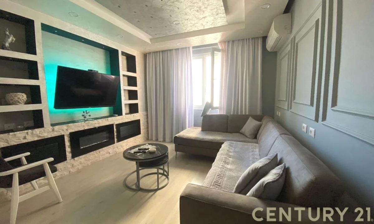 Shtepi ne shitje Apartament ne Tirane, 2+1, Mobilimi E mobiluar, Pagesa 250,000  Euro.