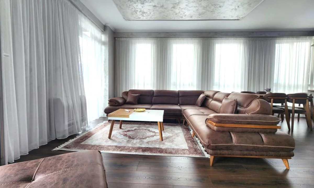 Shtepi me qera Apartament ne Tirane, 2+1, Mobilimi E mobiluar, Pagesa 1,500  Euro.