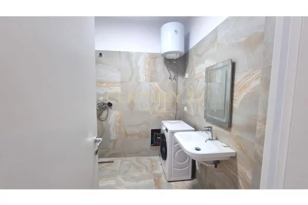 Shtepi me qera Apartament ne Tirane, 1+1, Mobilimi Pjeserisht e mobiluar, Pagesa 500  Euro.