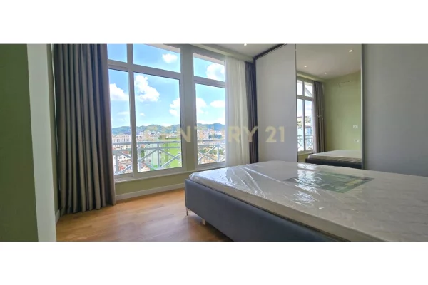 Shtepi ne shitje Apartament ne Tirane, 2+1, Mobilimi E mobiluar, Pagesa 225,000  Euro.