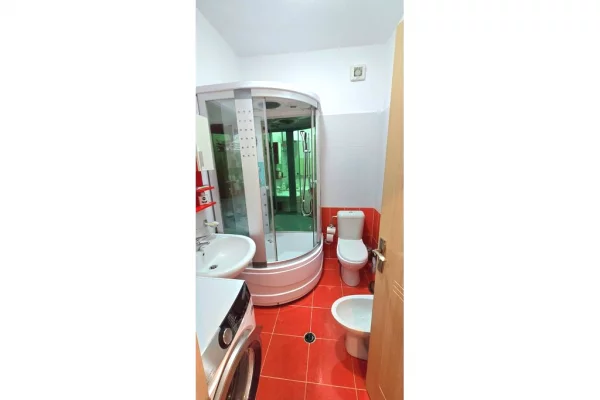 Shtepi ne shitje Apartament ne Tirane, 2+1, Mobilimi E mobiluar, Pagesa 222,000  Euro.