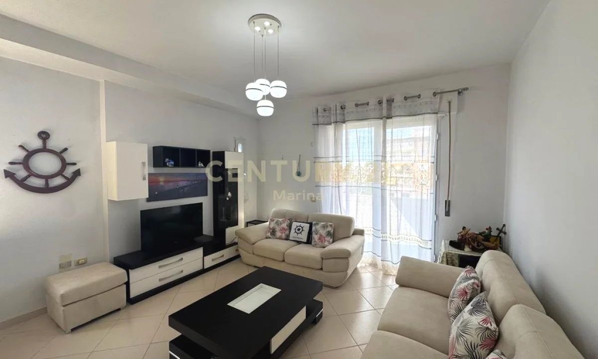 Shtepi ne shitje Apartament ne Vlore, 2+1, Mobilimi E mobiluar, Pagesa 300,000  Euro.