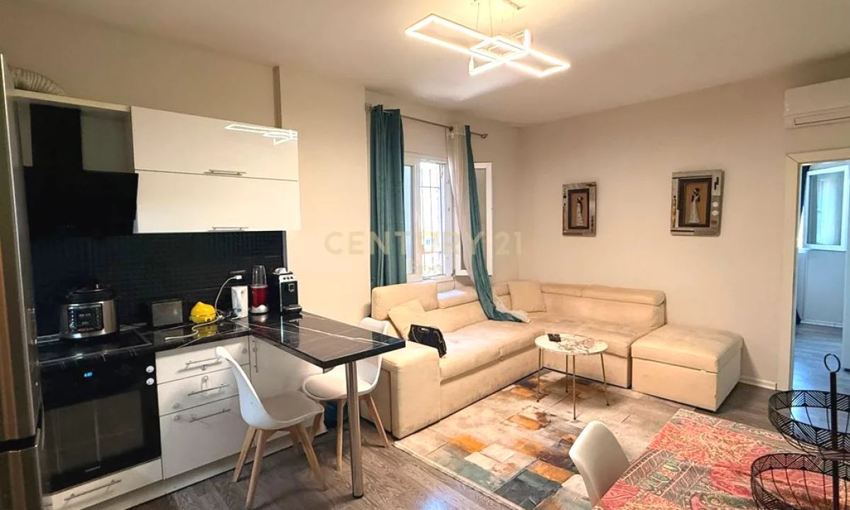 Shtepi ne shitje Apartament ne Durres, 1+1, Mobilimi Pjeserisht e mobiluar, Pagesa 70,000  Euro.