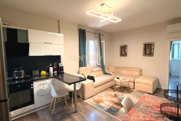 Apartament 1+1 në shitje në Plazh, Durrës !