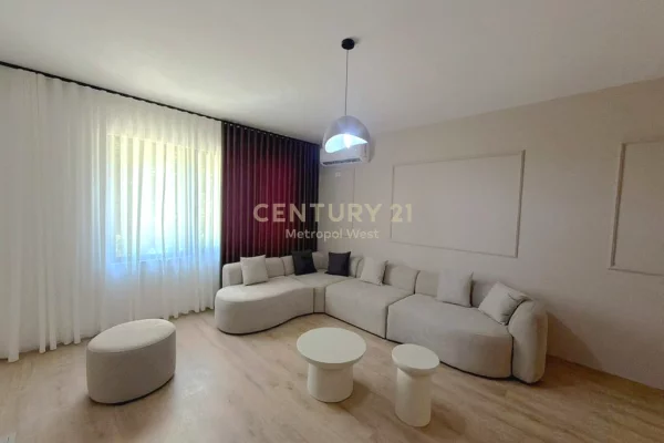 Shtepi me qera 2+1 ne Tirane - 1,100 Euro