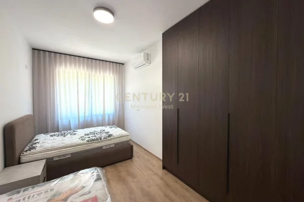 Shtepi me qera Apartament ne Tirane, 2+1, Mobilimi Pjeserisht e mobiluar, Pagesa 1,100  Euro.