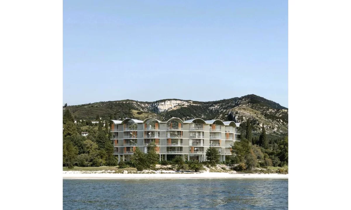 Shtepi ne shitje Apartament ne Vlore, Garsoniere, Mobilimi Bosh, pa mobiluar, Pagesa 161,000  Euro.