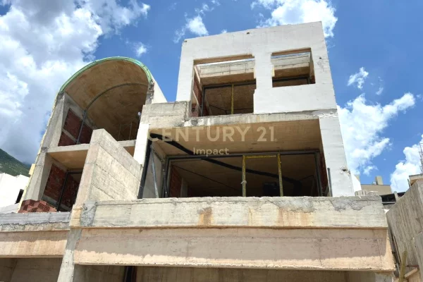 Shtepi ne shitje 3+1 ne Vlore - 970,000 Euro