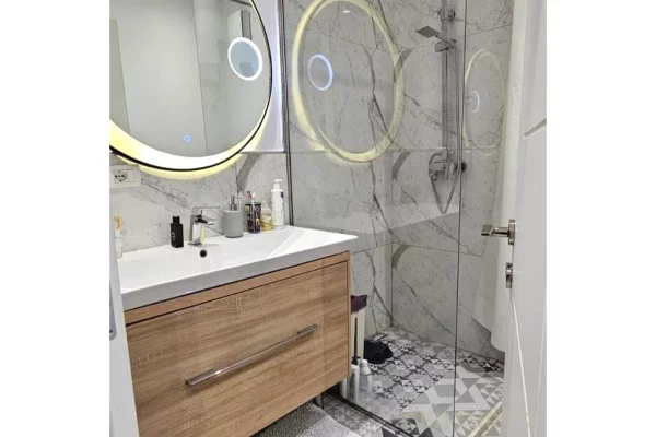 Shtepi me qera Apartament ne Tirane, 1+1, Mobilimi Pjeserisht e mobiluar, Pagesa 650  Euro.