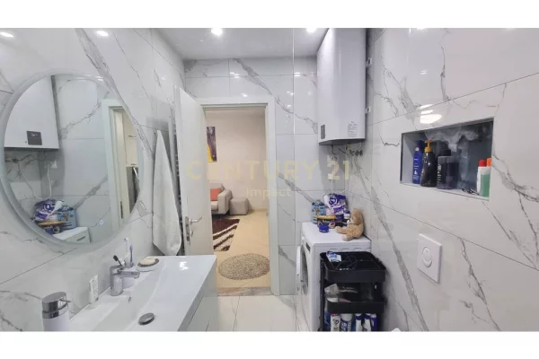 Shtepi ne shitje Apartament ne Tirane, 1+1, Mobilimi E mobiluar, Pagesa 116,000  Euro.