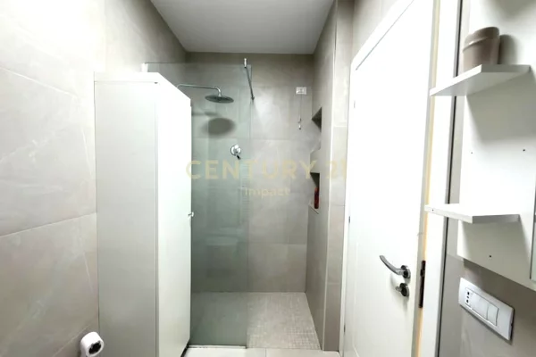 Shtepi me qera Apartament ne Tirane, 2+1, Mobilimi E mobiluar, Pagesa 1,700  Euro.