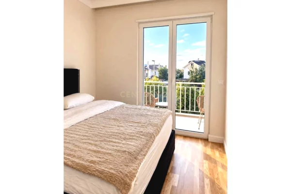 Shtepi ne shitje Apartament ne Tirane, 2+1, Mobilimi E mobiluar, Pagesa 370,000  Euro.