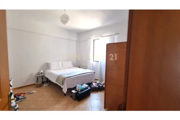 Shtepi me qera Apartament ne Tirane, 2+1, Mobilimi E mobiluar, Pagesa 400  Euro.