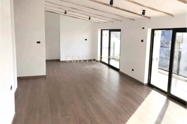 Shtepi ne shitje Apartament ne Tirane, 1+1, Mobilimi Bosh, pa mobiluar, Pagesa 189,000  Euro.