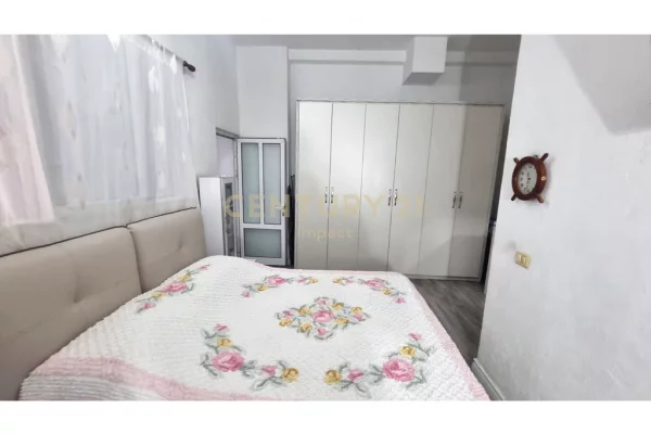 Shtepi ne shitje Apartament ne Tirane, 1+1, Mobilimi E mobiluar, Pagesa 86,000  Euro.