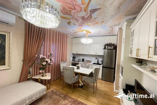 Shtepi me qera Apartament ne Tirane, 2+1, Mobilimi E mobiluar, Pagesa 1,300  Euro.