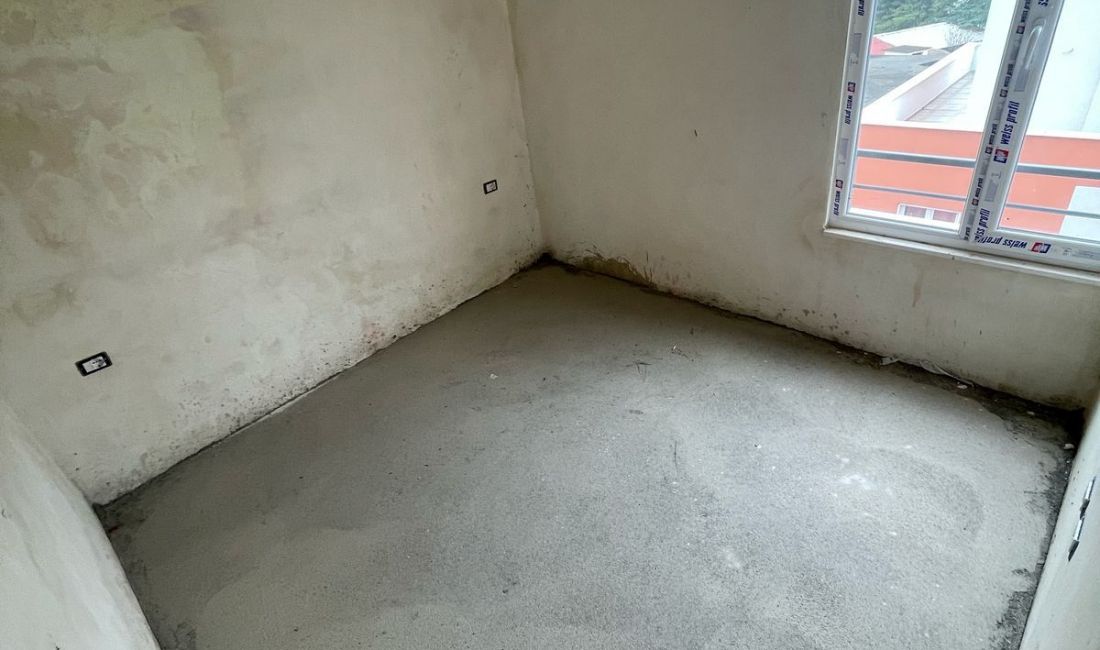 Shtepi ne shitje Apartament ne Tirane, 2+1, Mobilimi Bosh, pa mobiluar, Pagesa 100,000  Euro.