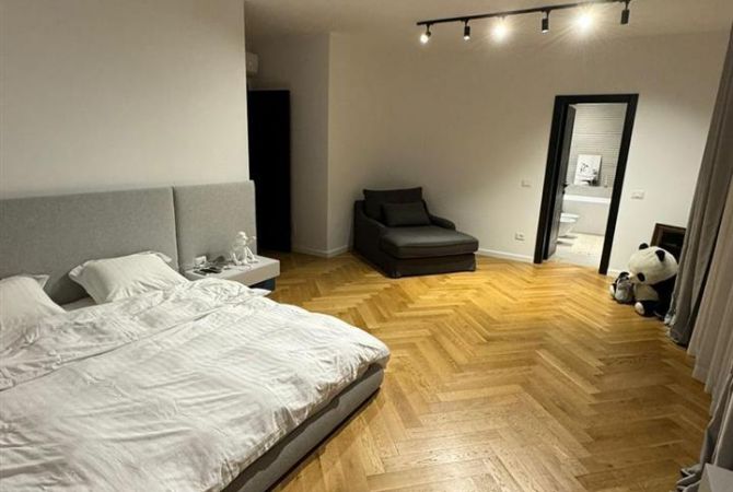 LUXURIUS VILLA FOR SALE LOCATED IN TIRANA