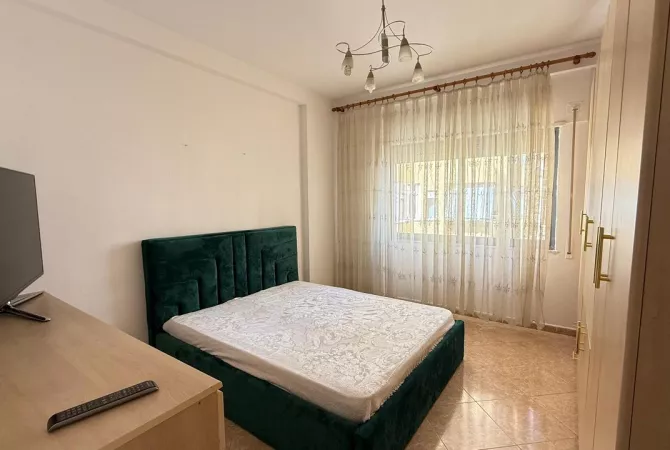 Shtepi me qera Apartament ne Tirane, 2+1, Mobilimi E mobiluar, Pagesa 750  Euro.