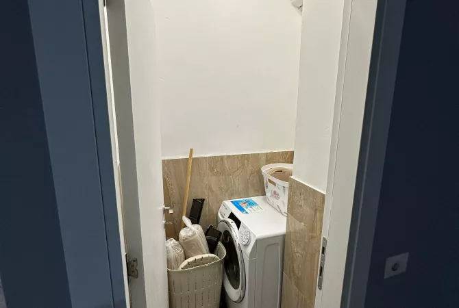 Shtepi me qera Apartament ne Tirane, 3+1, Mobilimi E mobiluar, Pagesa 1,200  Euro.