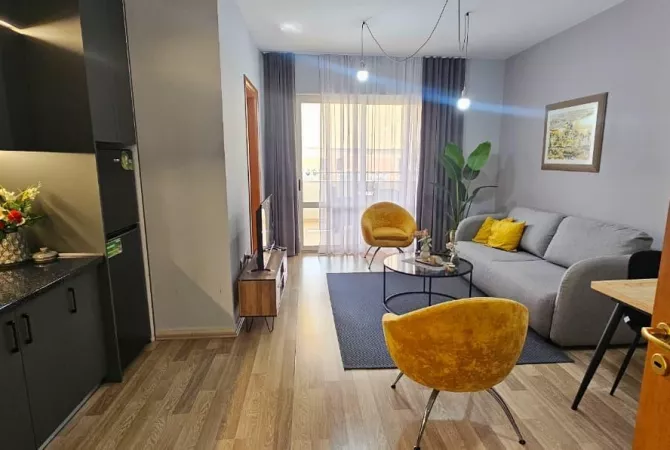 PAZARI I RI -APARTAMENT 1+1 PER QERA 