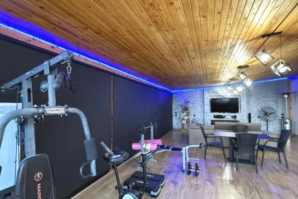 Shtepi ne shitje Apartament ne Tirane, 4+1, Mobilimi E mobiluar, Pagesa 300,000  Euro.