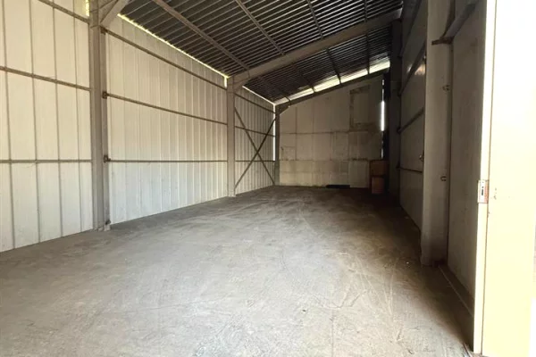 Business Property for Rent 6+1 in Tirana - 1,125 Euro