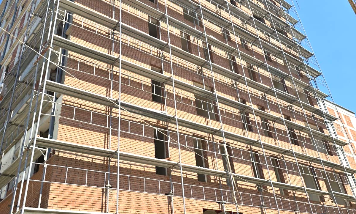 Shtepi ne shitje Apartament ne Tirane, 2+1, Mobilimi Bosh, pa mobiluar, Pagesa 133,500  Euro.