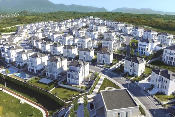 Villa di lusso in vendita a Tirana 7+1, Arredato