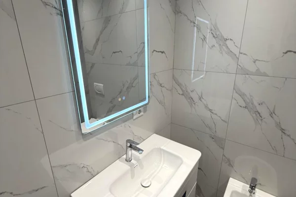 Appartamento in vendita a Tirana 1+1, Arredato