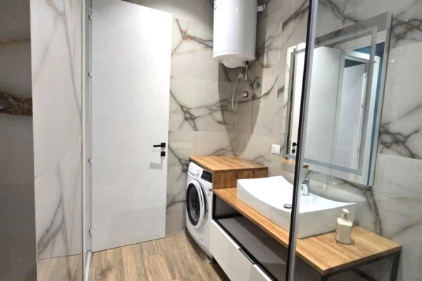 Shtepi me qera Apartament ne Tirane, 1+1, Mobilimi E mobiluar, Pagesa 800  Euro.