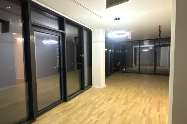 LAKE VIEW RRUGA E KOSOVAREVE-APARTAMENT 2+1+2 NE SHITJE 