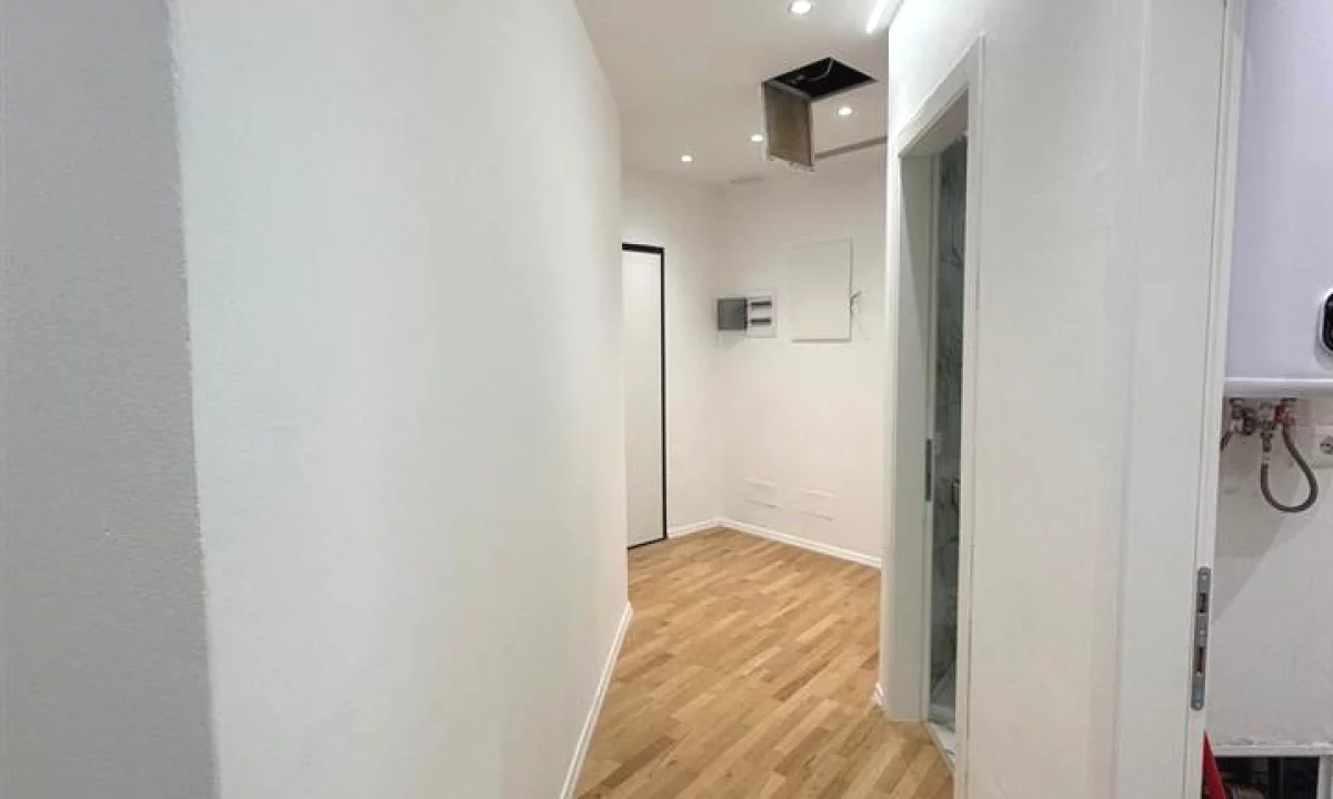 Appartamento in vendita a Tirana 2+1, Vuoto