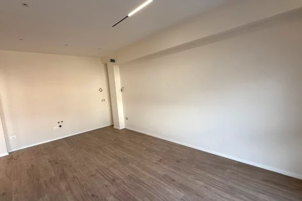 Appartamento in vendita a Tirana 1+1, Vuoto