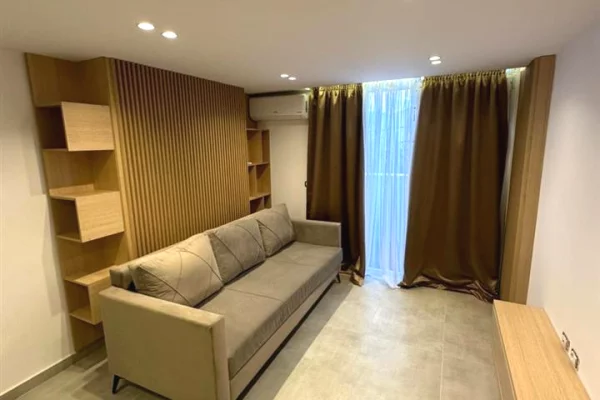 Appartamento in vendita a Tirana 1+1, Arredato