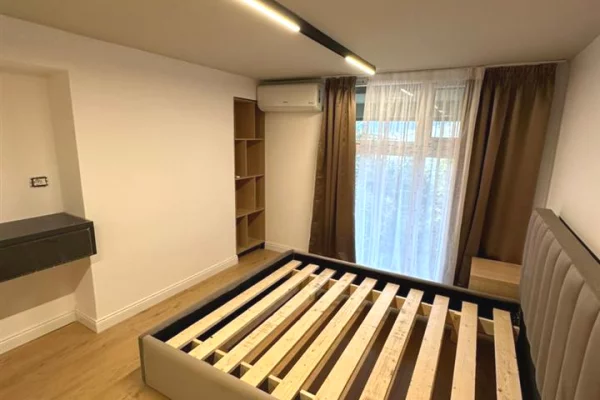 Appartamento in vendita a Tirana 1+1, Arredato