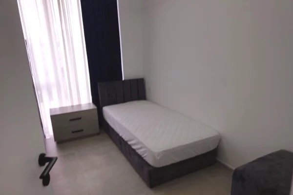 Shtepi me qera Apartament ne Tirane, 2+1, Mobilimi E mobiluar, Pagesa 1,299  Euro.