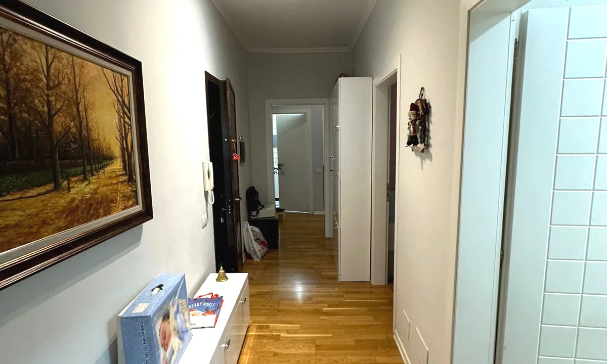 Shtepi me qera Apartament ne Tirane, 2+1, Mobilimi E mobiluar, Pagesa 900  Euro.