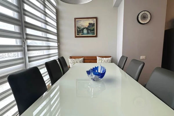 Shtepi me qera Apartament ne Tirane, 2+1, Mobilimi E mobiluar, Pagesa 900  Euro.